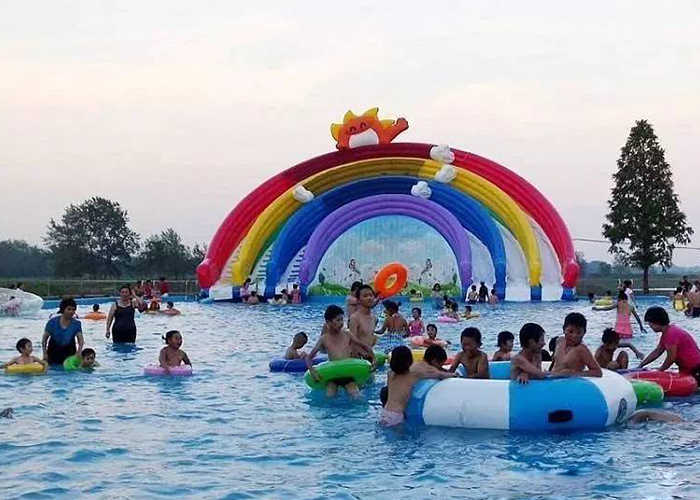 仅30元就享受39元的【三河市】福禧水上乐园门票一张，含水上滑梯、水上游船、水上滚筒、水上步行球、冲天回旋等水上项目。