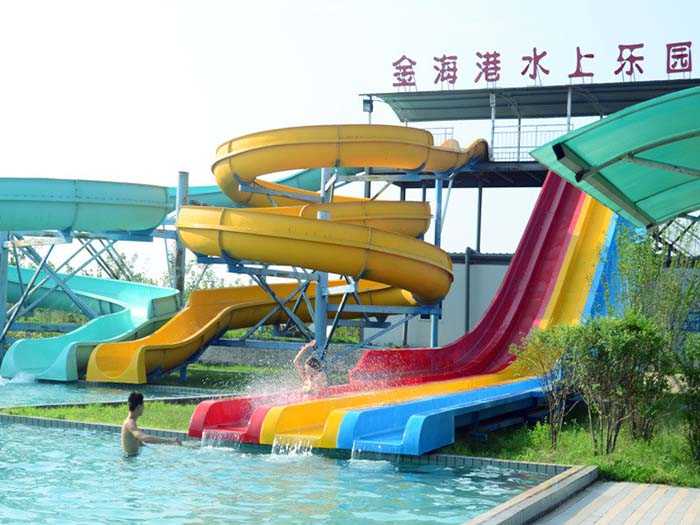 仅44.9元！享原价50元的【开封市】尉氏县金海港水上乐园门票一张，包含：金海港水上乐园门票一张+免费停车，