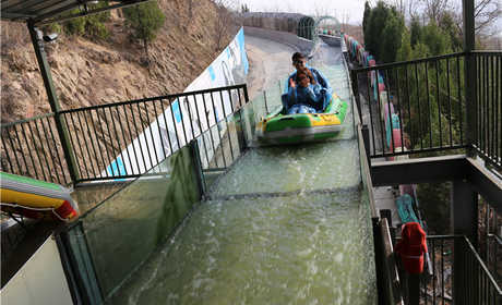 仅60元，享原价80元【淄博市】沐心·双马山旅游度假区奇幻漂流项目票，以自然、田园、村居、农事为载体，聚焦医养健康、文化创意、精品旅游、现代高效农业、全民健身，实施“互联网+”、“旅游+”战略，将乡村