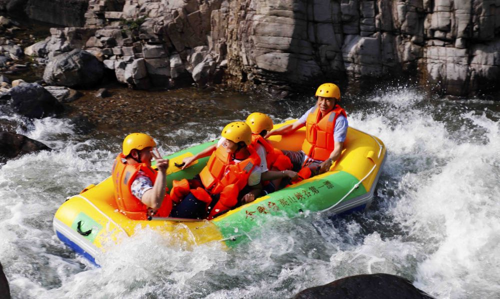 金刚台峡谷漂流