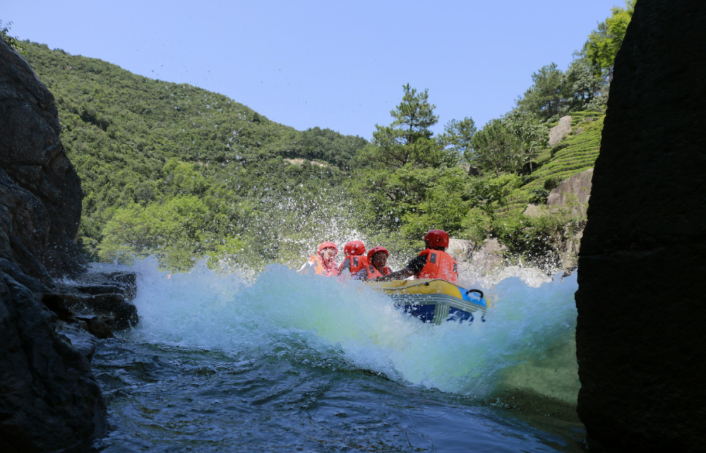 金刚台峡谷漂流